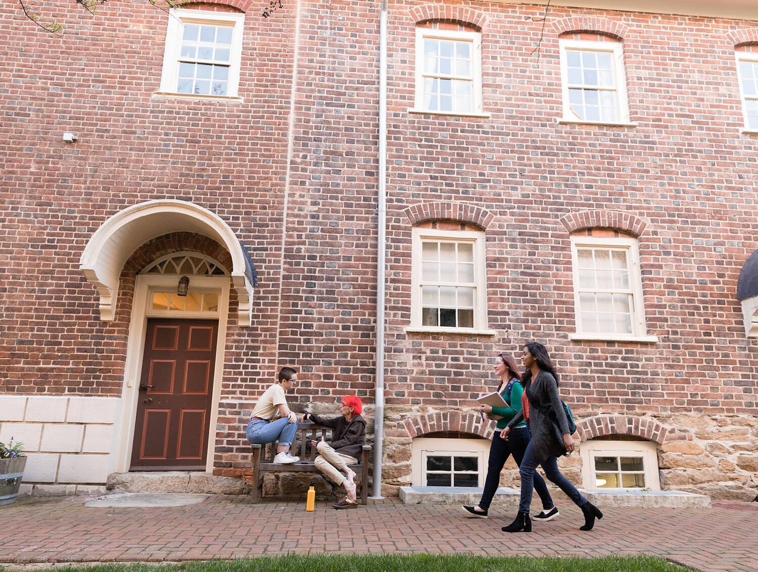 Students walking in front of Salem College building